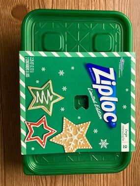Ziploc Limited Edition Holiday Rectangle Containers Green 2 Count 2.25 qt NEW